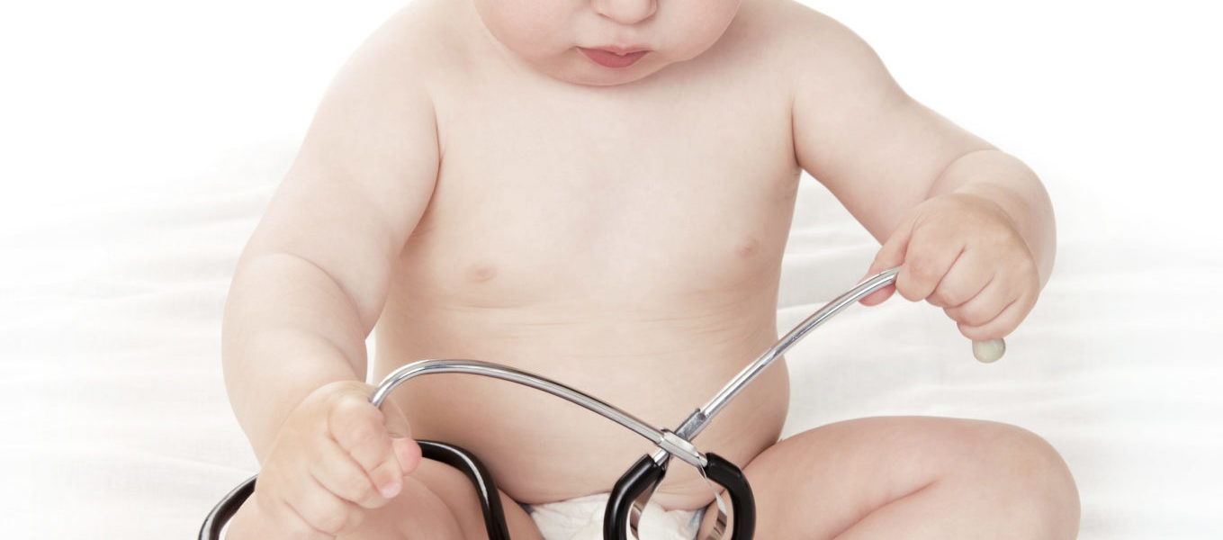 Bébé avec un stéthoscope